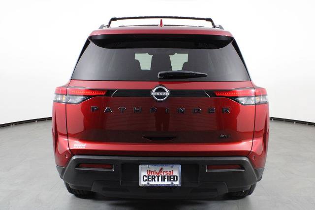 Certified 2024 Nissan Pathfinder SV w/ Black Appearance Package FWD image 11