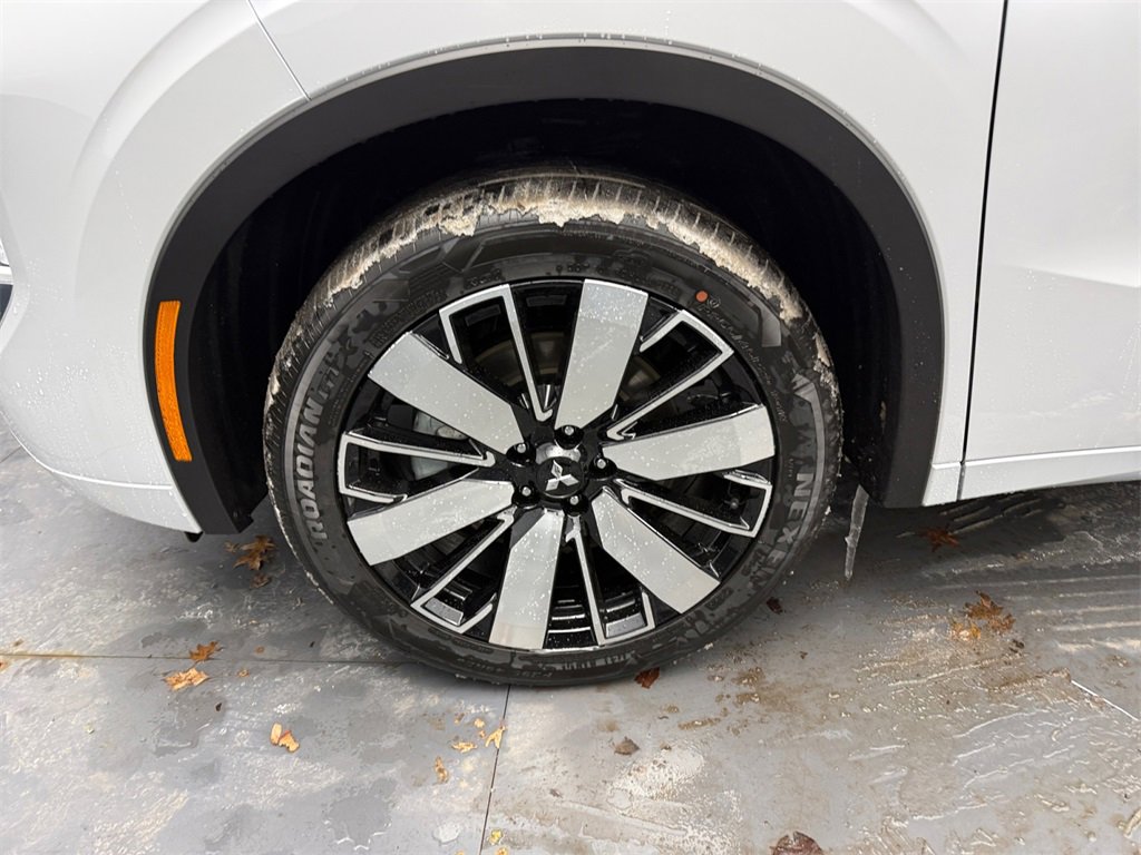 New 2026 Mitsubishi Outlander SEL image 38