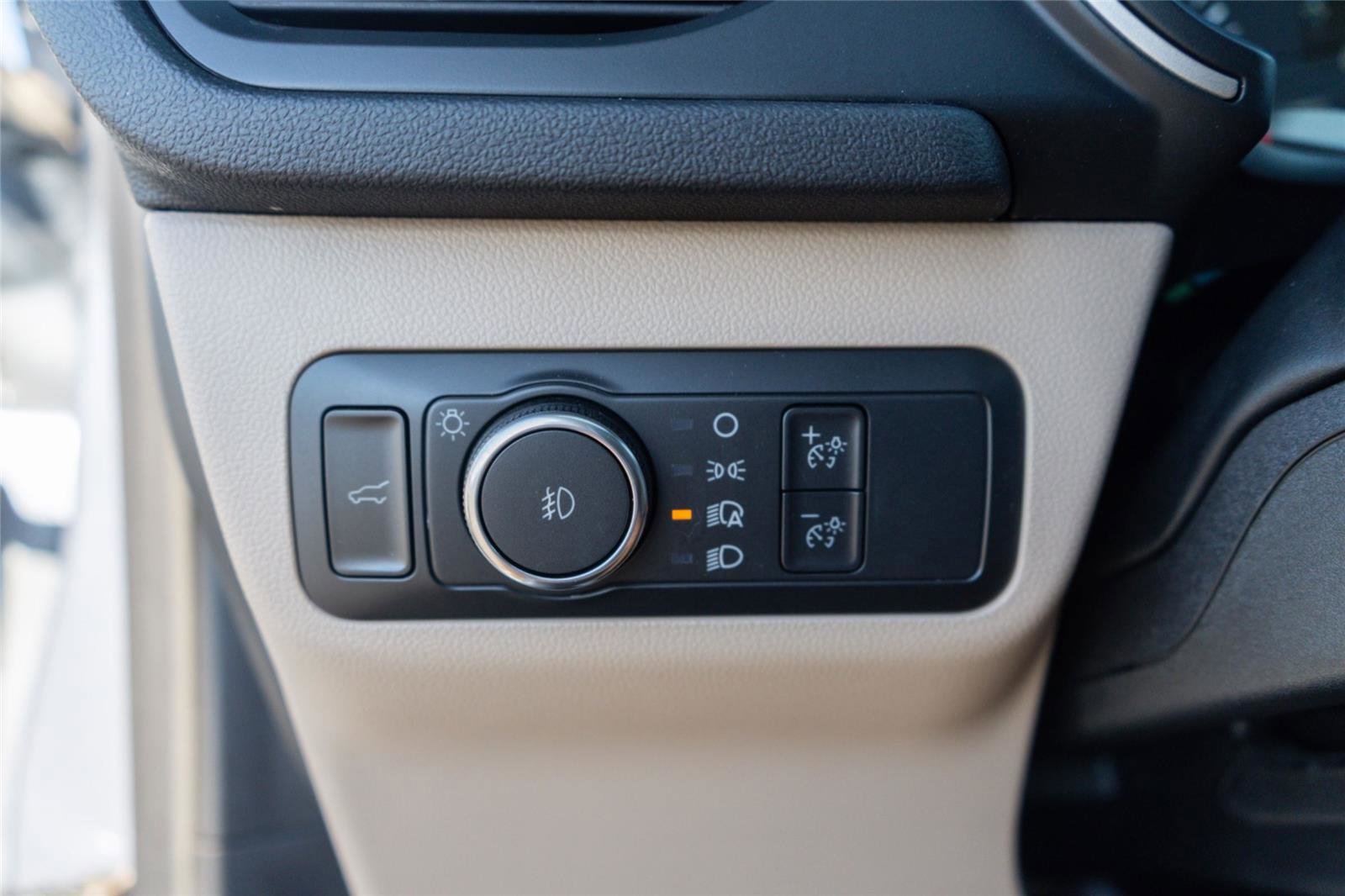 Used 2022 Ford Escape SEL image 20