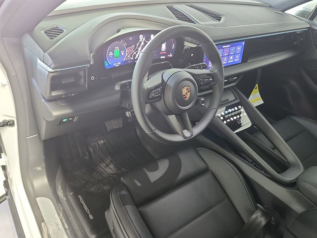 New 2026 Porsche Macan 4 Electric AWD/4WD image 4