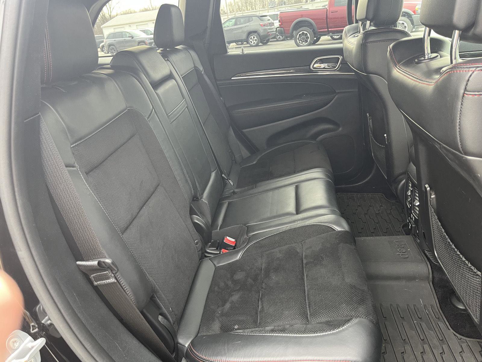 Used 2017 Jeep Grand Cherokee Trailhawk image 37