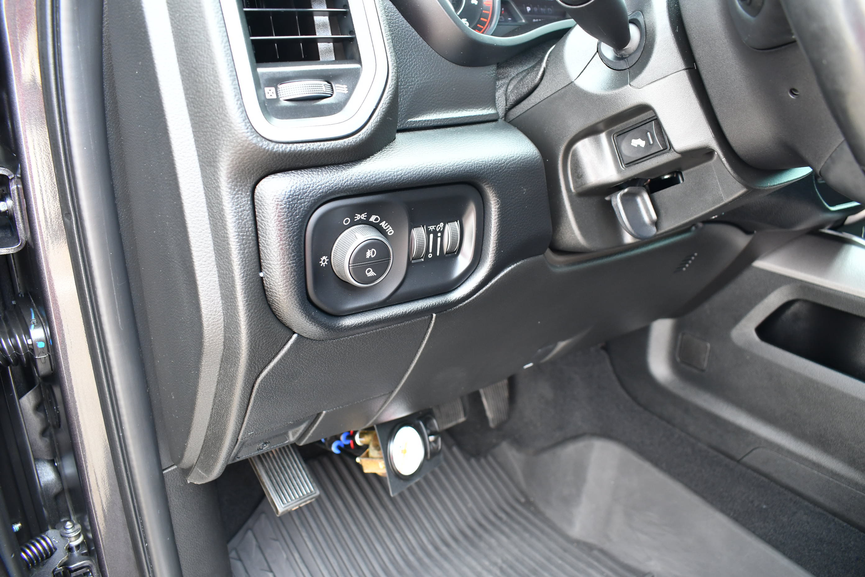 Used 2020 RAM 2500 Laramie AWD/4WD image 15