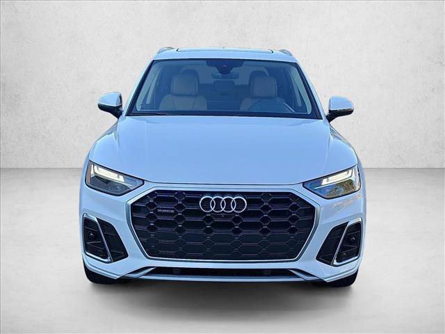 Used 2023 Audi Q5 2.0T Premium Plus w/ Premium Plus Package AWD/4WD image 2