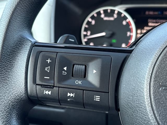 Certified 2022 Nissan Rogue SV image 19