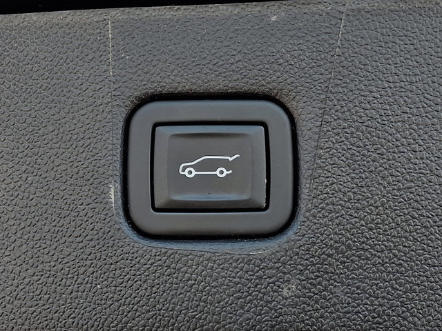 Used 2025 Chevrolet Blazer RS w/ Driver Confidence II Package image 32