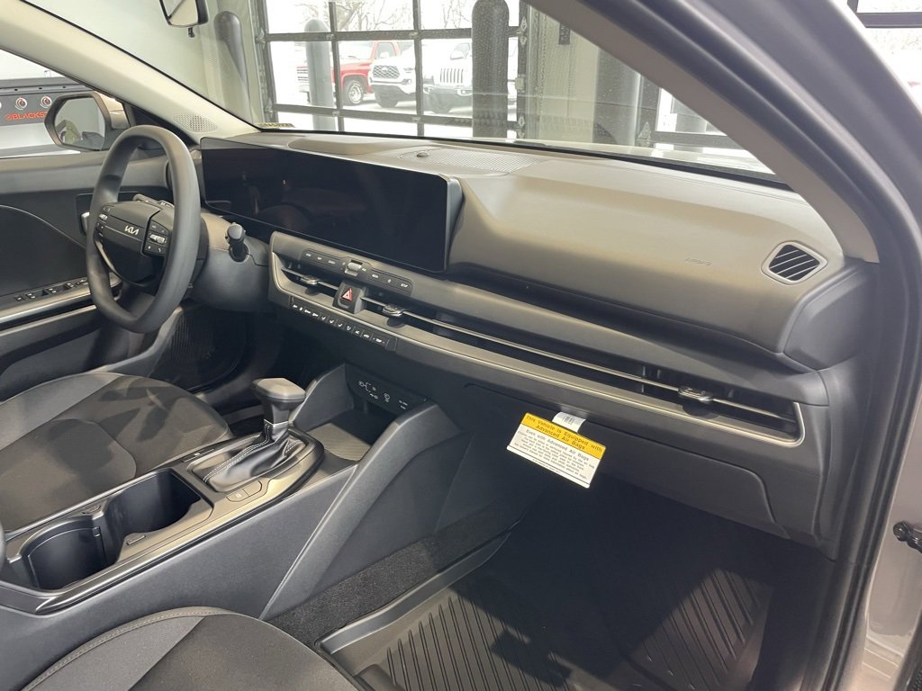 New 2026 Kia K4 LXS image 29