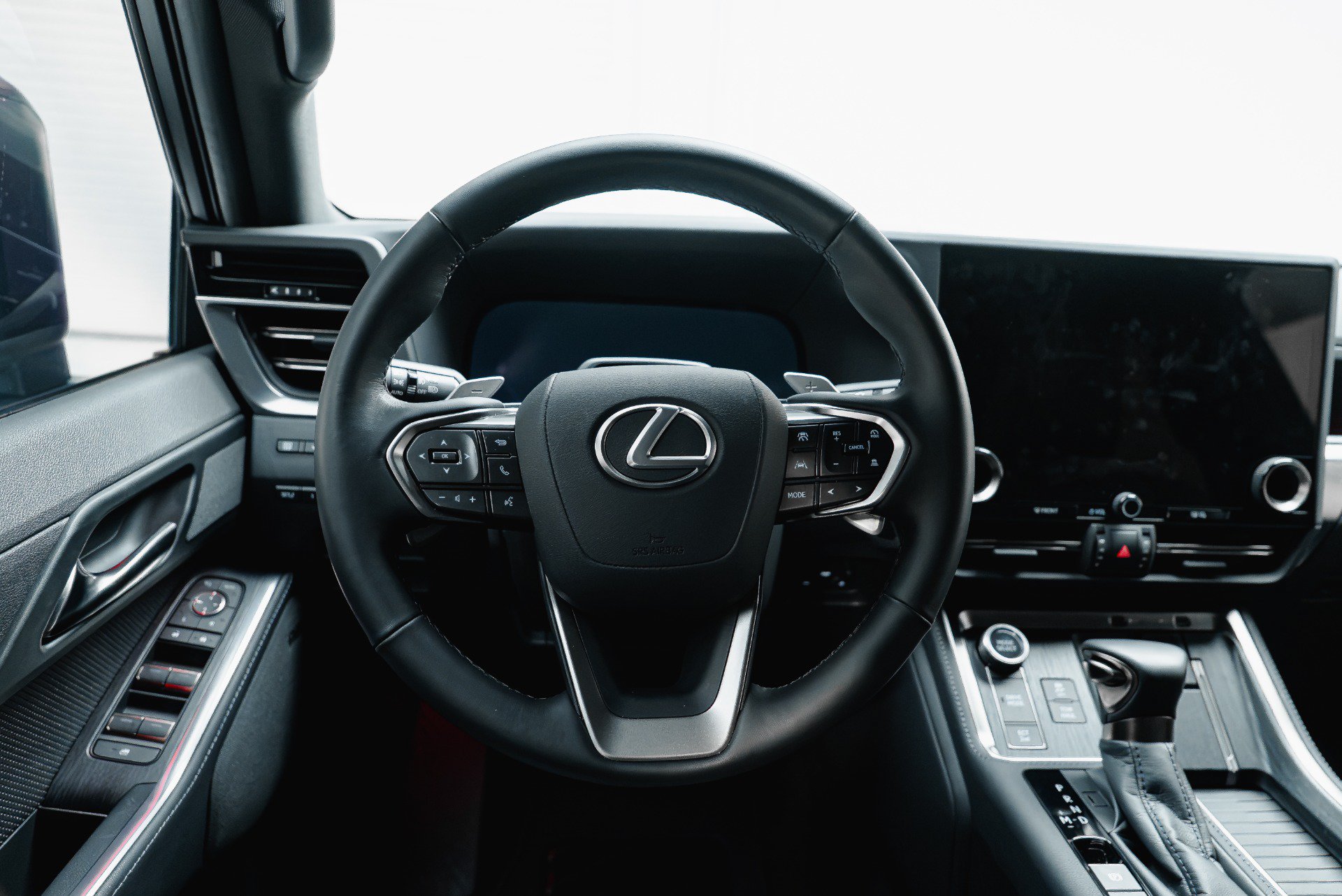 Used 2026 Lexus GX 550 w/ Accessory Package (2T) AWD/4WD image 33