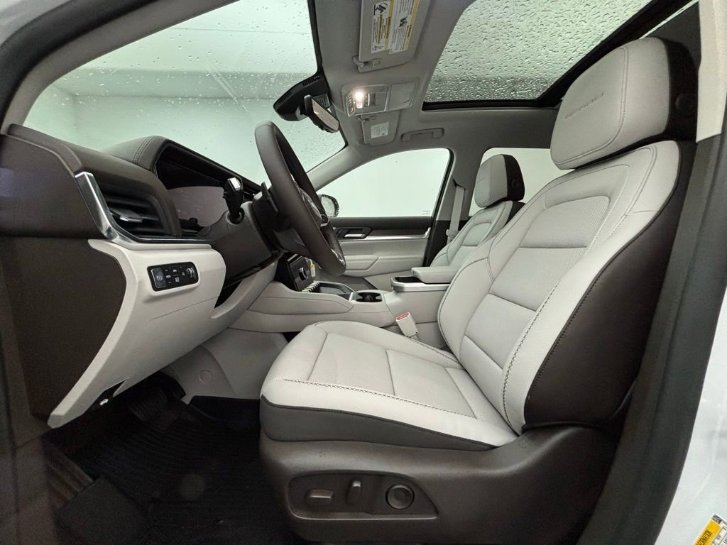 New 2026 GMC Terrain Denali w/ LPO, Black Badging Package image 21