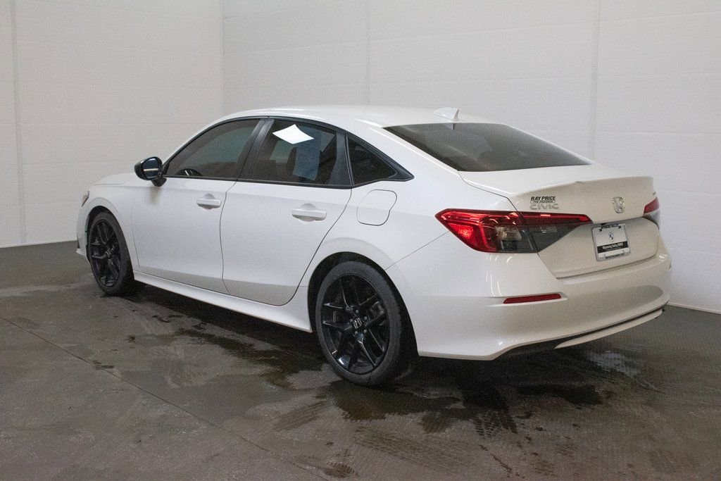 Used 2023 Honda Civic Sport image 6