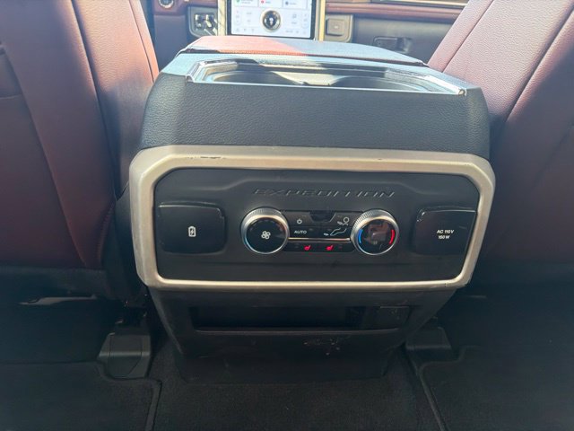 Used 2023 Ford Expedition Limited AWD/4WD image 16