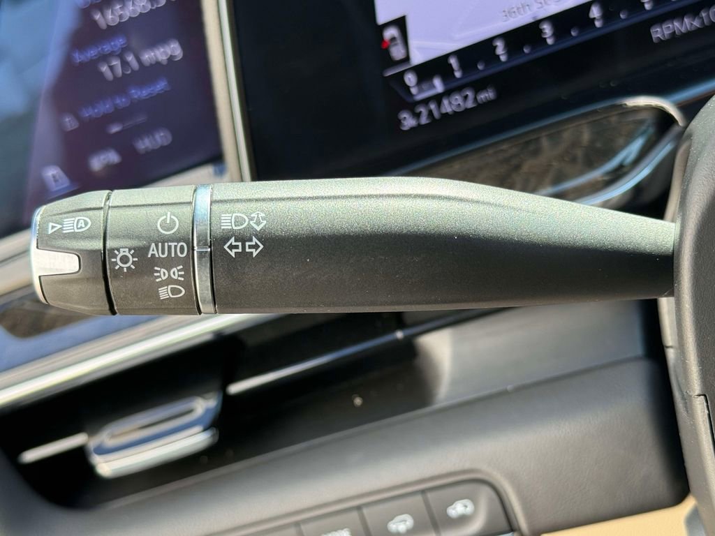 Used 2024 Cadillac Escalade ESV Premium Luxury w/ Performance Package image 31