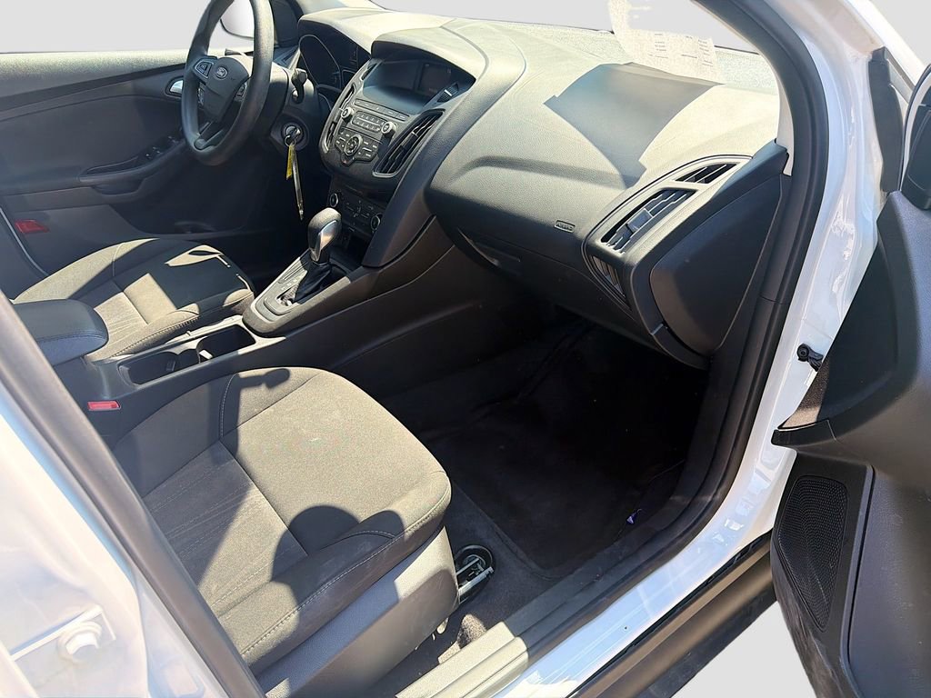 Used 2018 Ford Focus SE FWD image 13