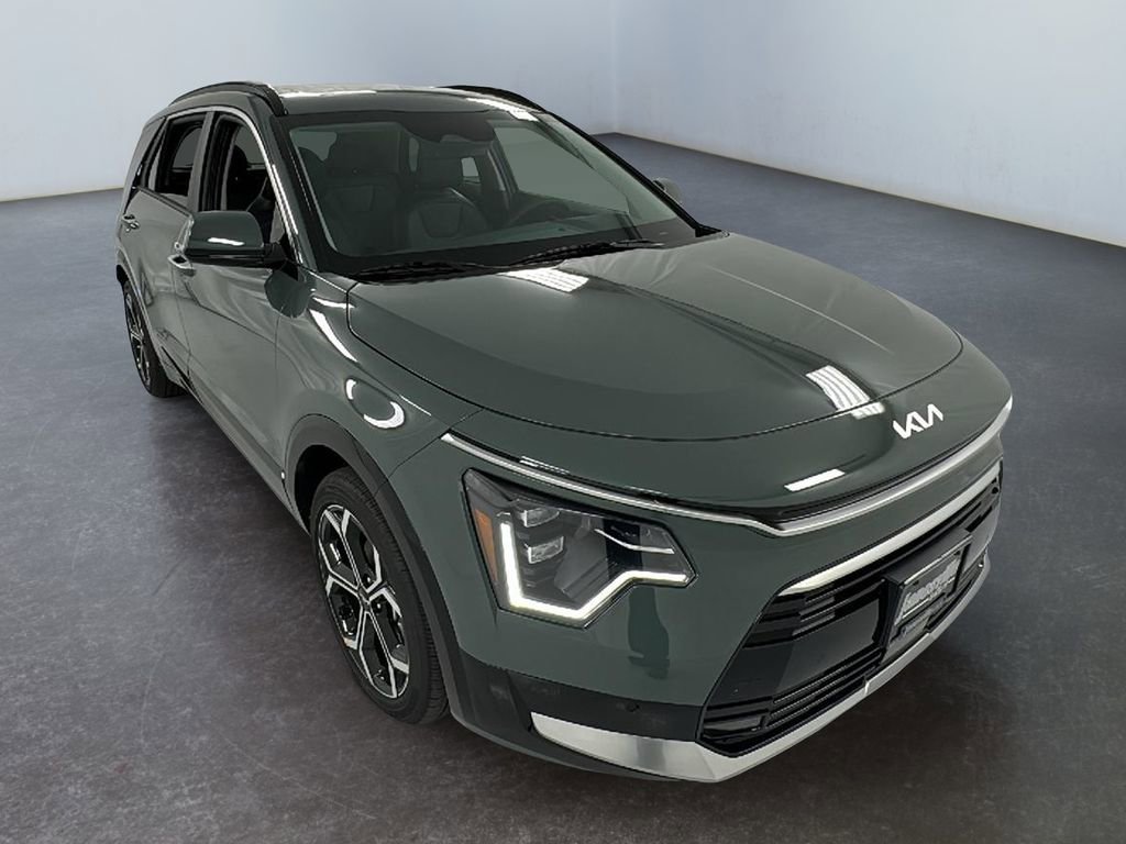 New 2025 Kia Niro SX Touring