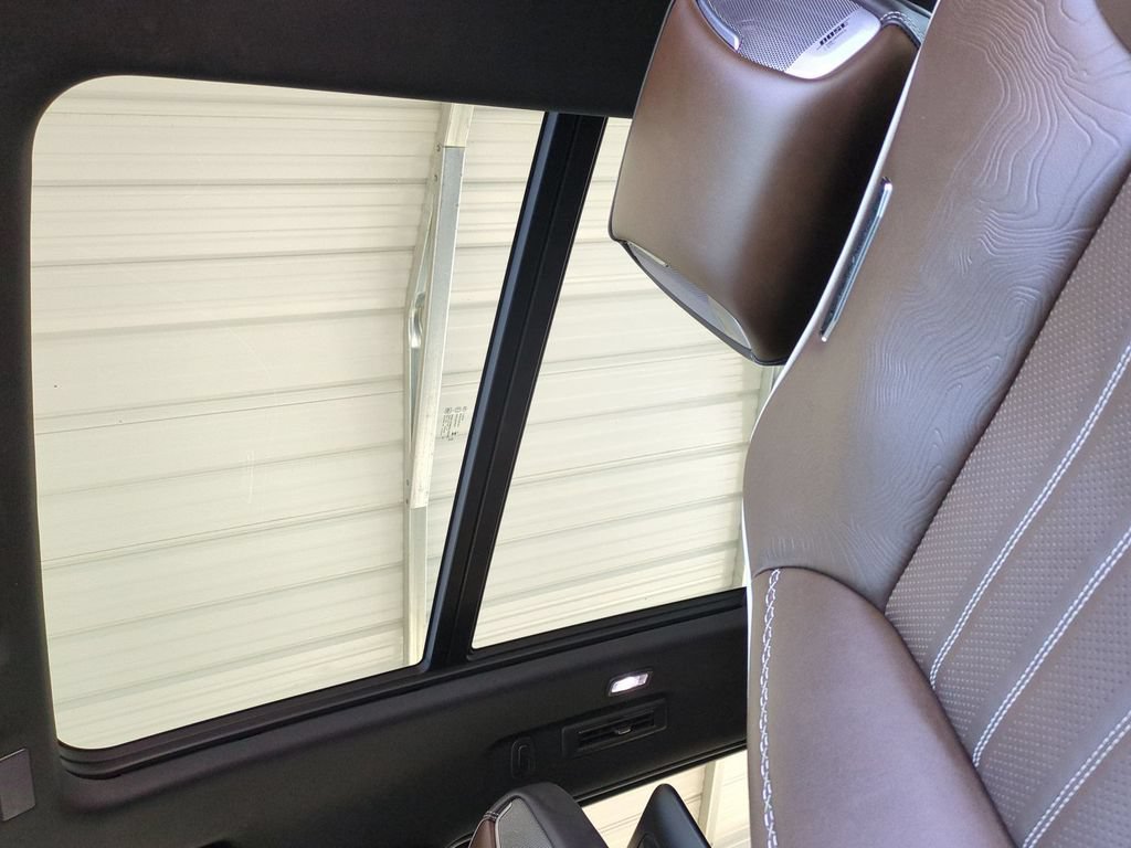 Used 2025 GMC Yukon XL Denali Ultimate AWD/4WD image 21