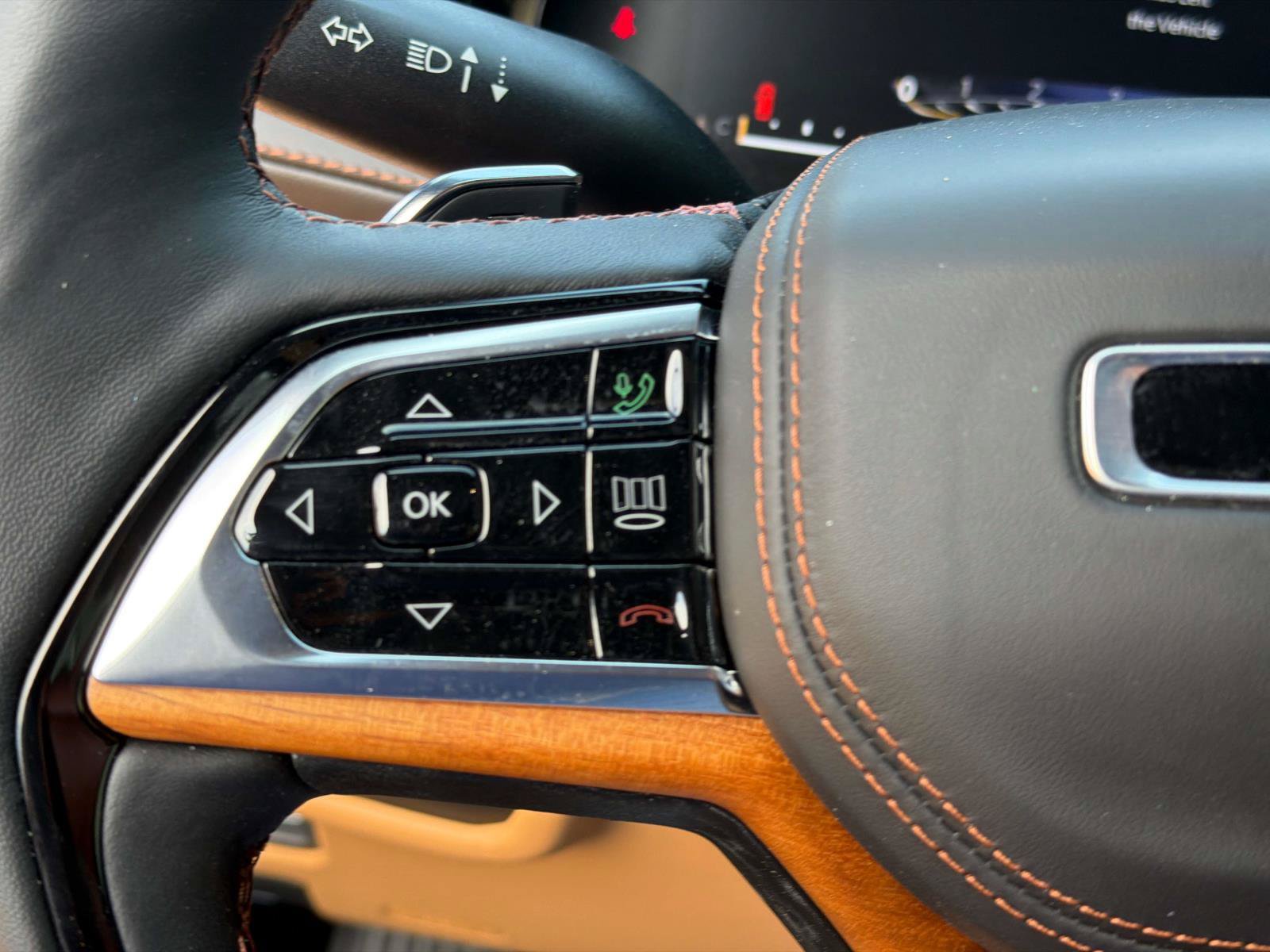 Used 2025 Jeep Grand Cherokee L Summit AWD/4WD image 20