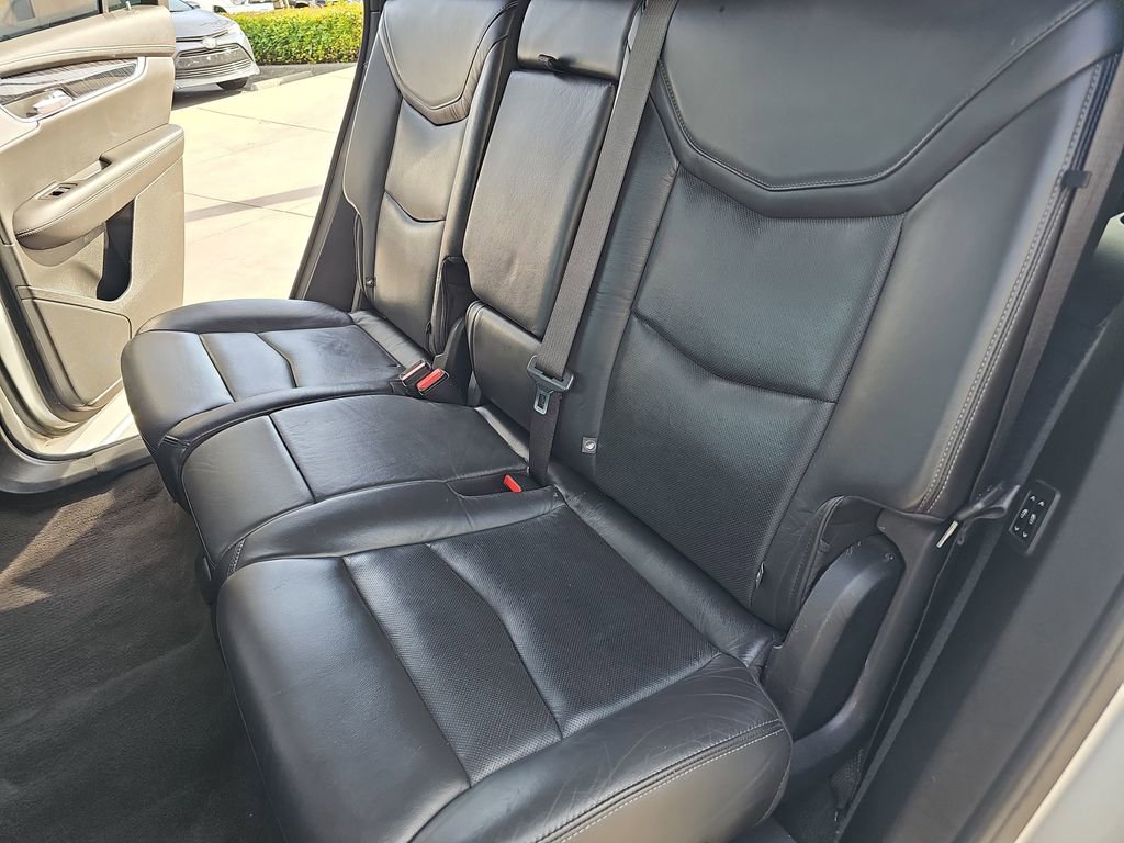 Used 2020 Cadillac XT6 Premium Luxury image 23