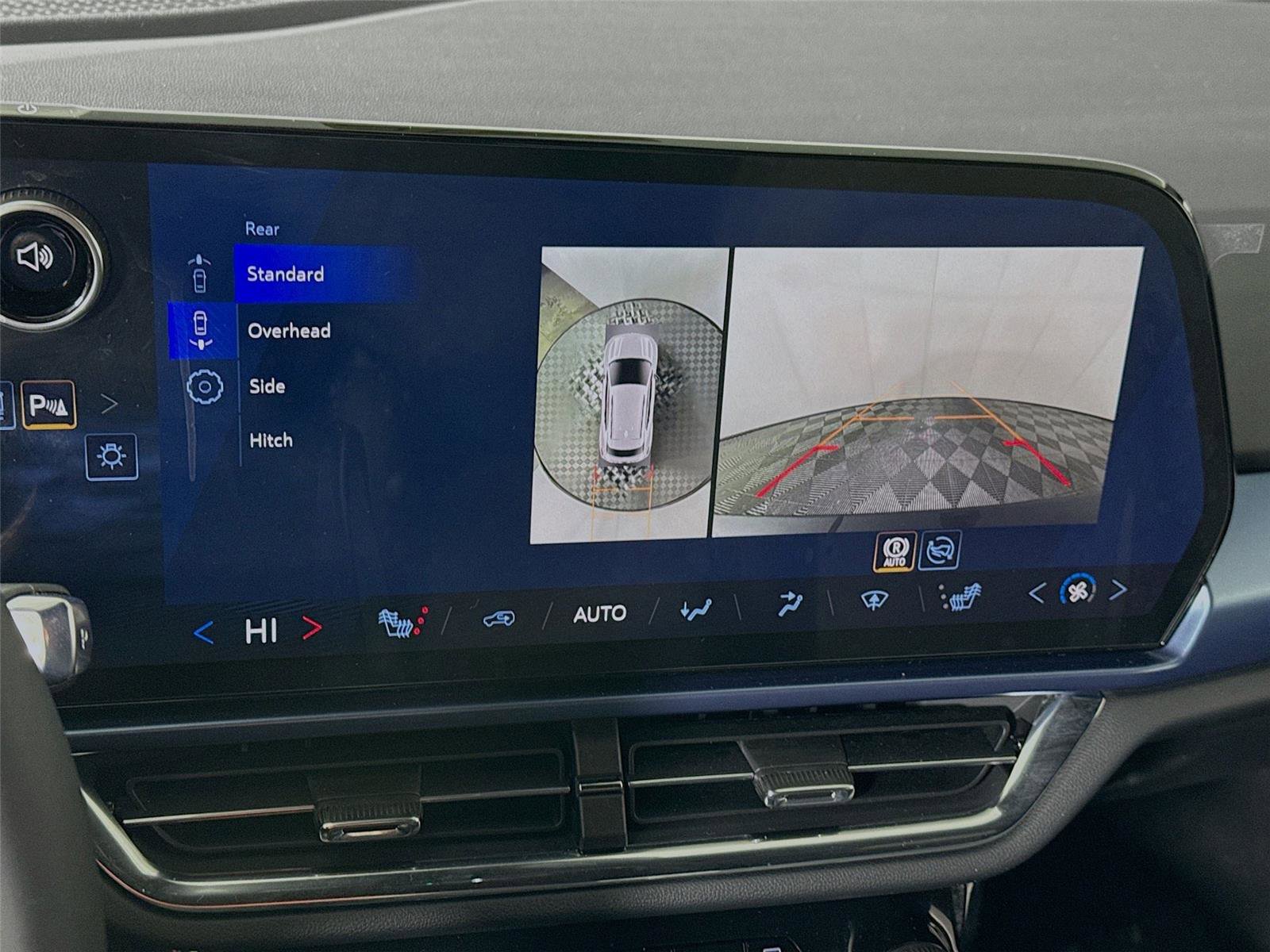 New 2026 Chevrolet Equinox EV LT image 9