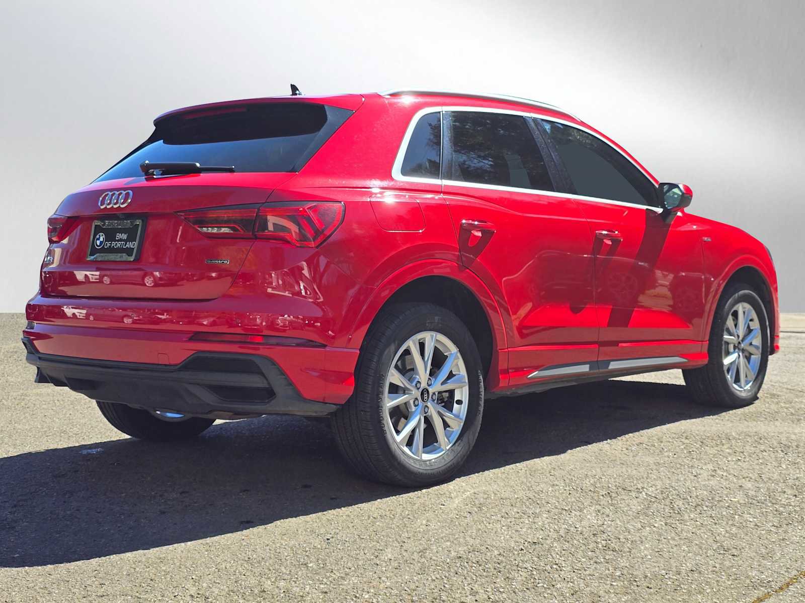 Used 2025 Audi Q3 2.0T Premium AWD/4WD image 3