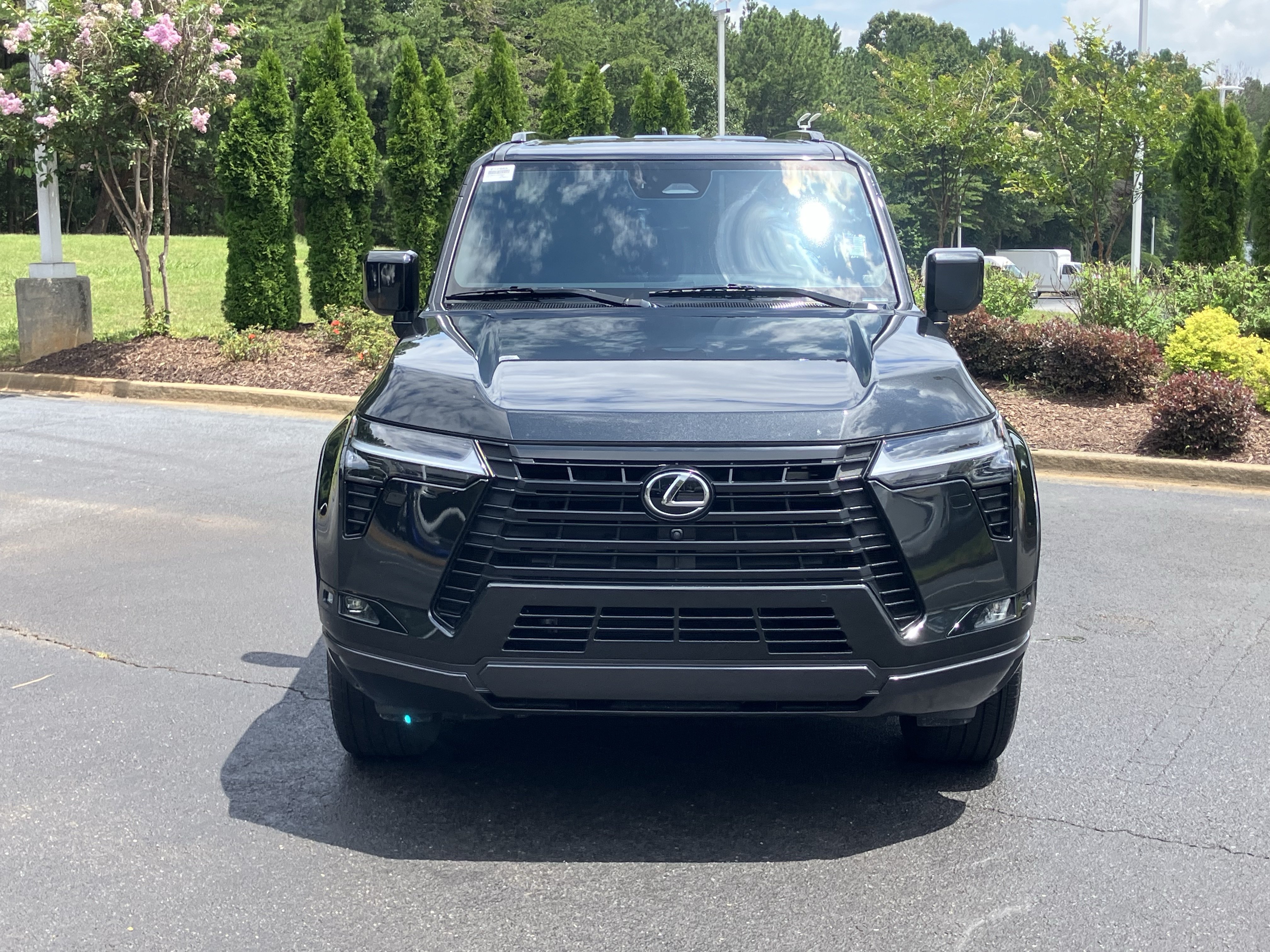 Used 2024 Lexus GX 550 w/ Cold Area Package AWD/4WD image 3