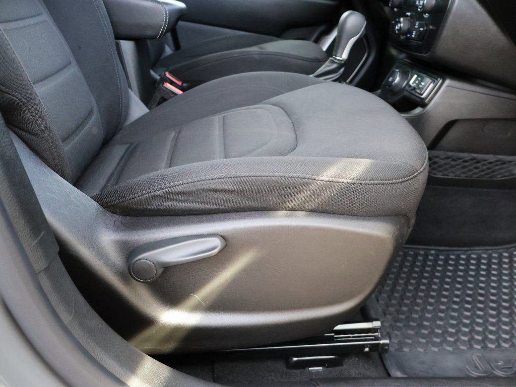 Used 2022 Jeep Renegade Latitude image 10