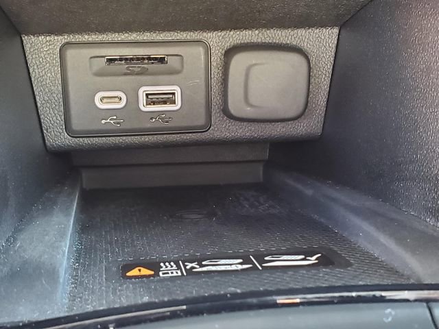 Used 2023 Chevrolet Bolt LT w/ Infotainment Package image 26