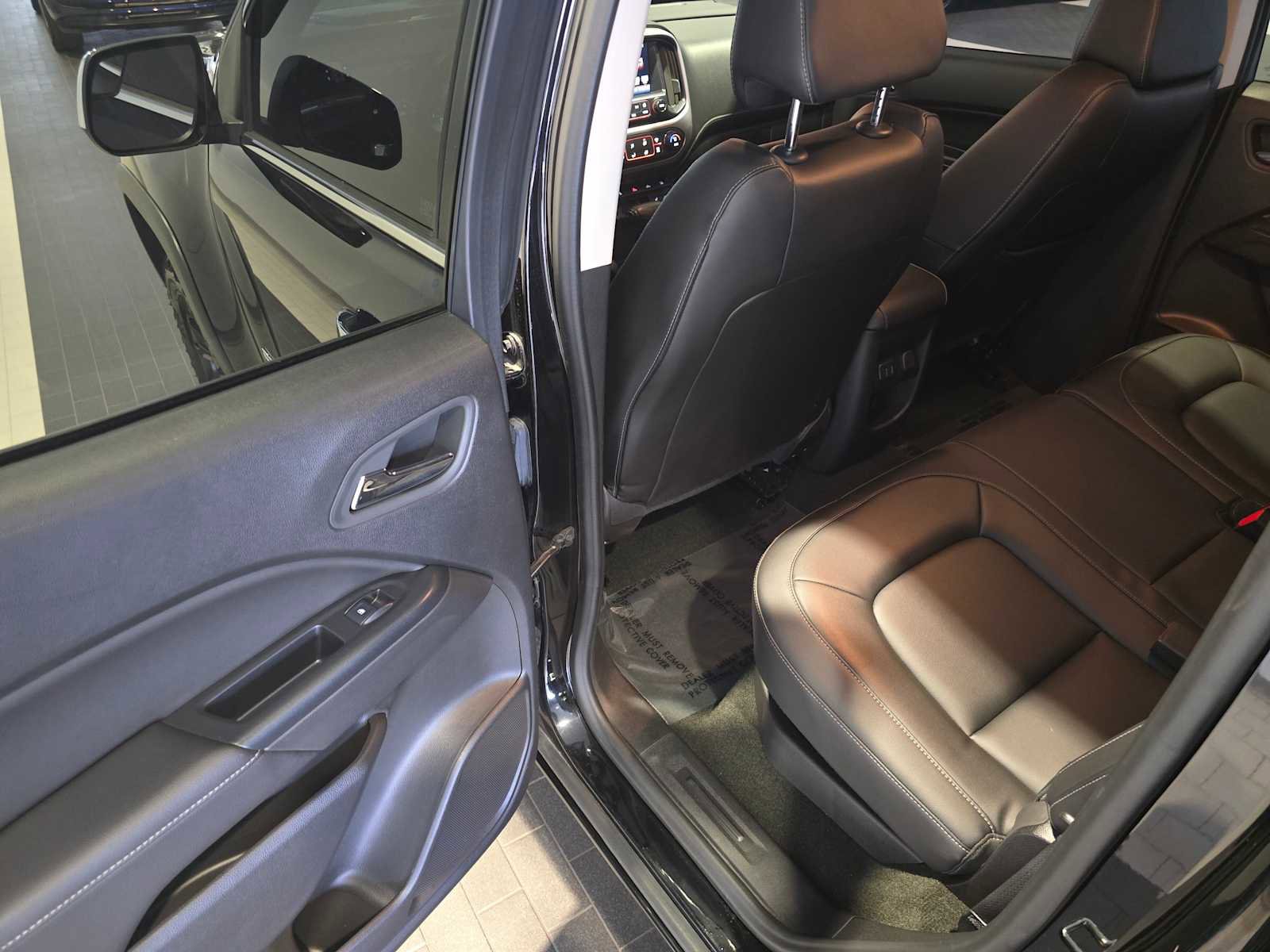 Used 2016 GMC Canyon SLT w/ Driver Alert Package image 15