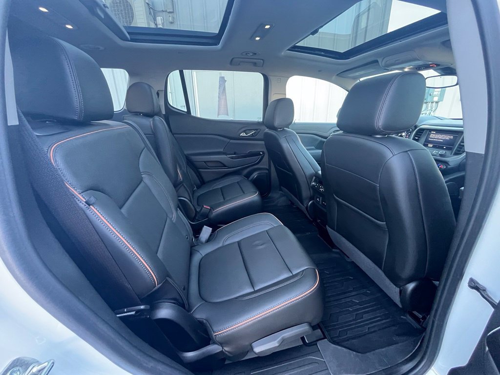 Used 2023 GMC Acadia AT4 w/ Technology Package AWD/4WD image 17