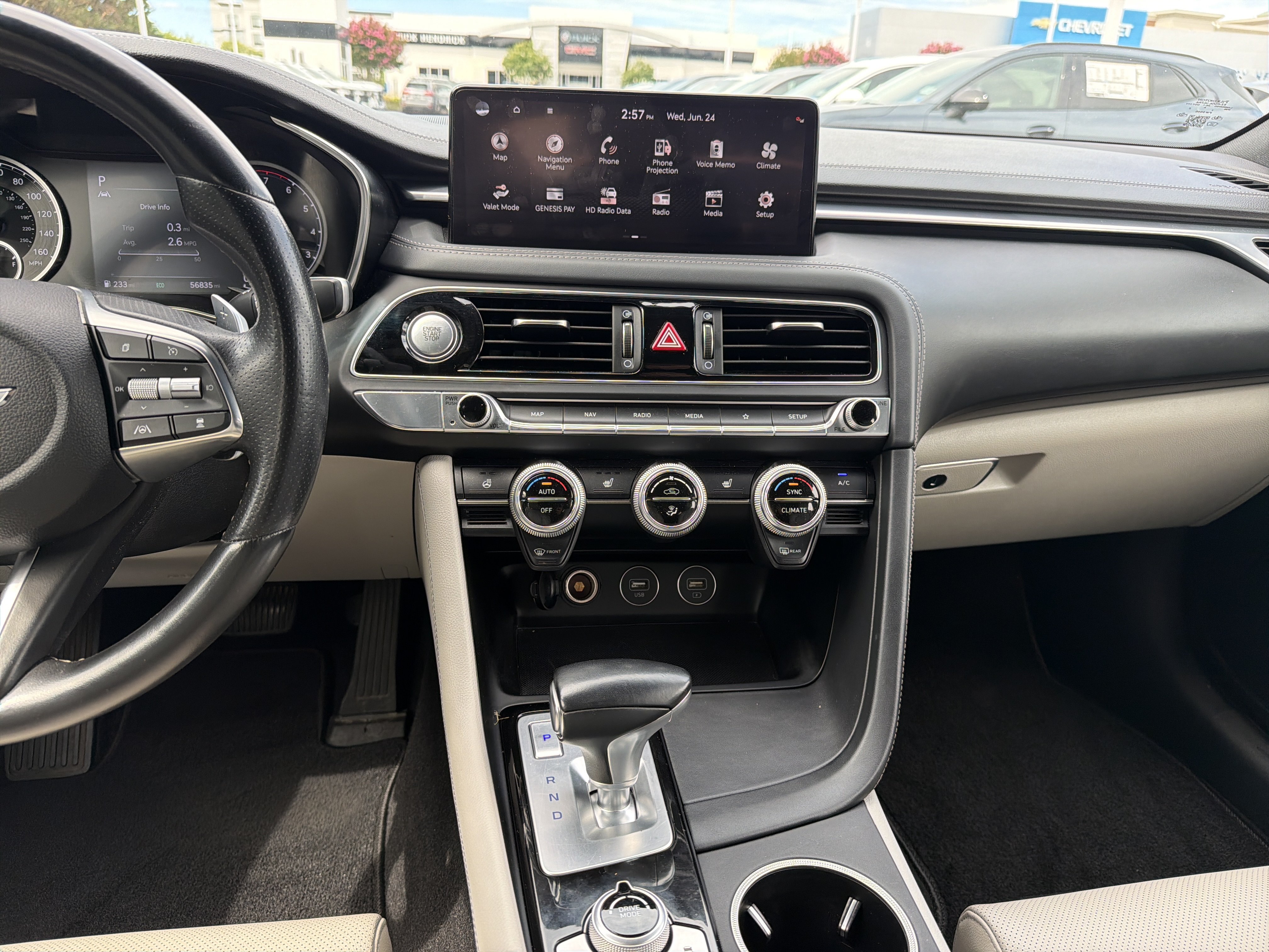 Used 2022 Genesis G70 2.0T AWD/4WD image 31