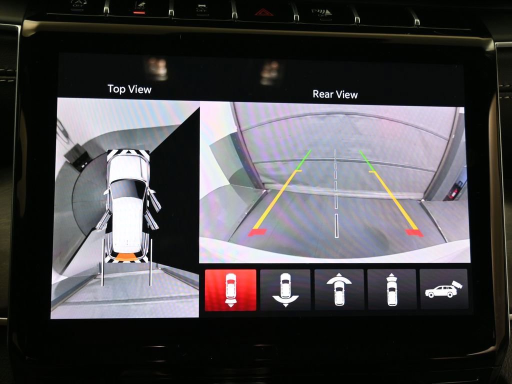 New 2025 Jeep Grand Cherokee Limited w/ Luxury Tech Group II image 24