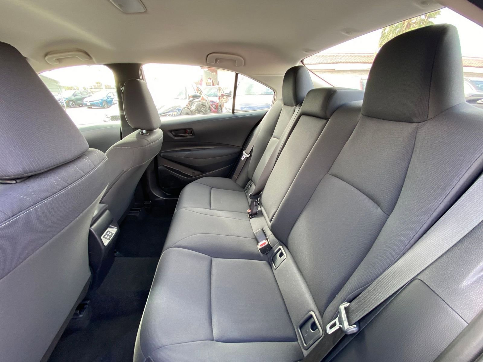 Used 2025 Toyota Corolla LE image 37