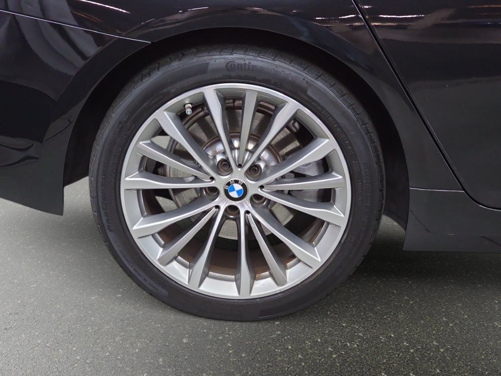 Used 2021 BMW 530e RWD image 34