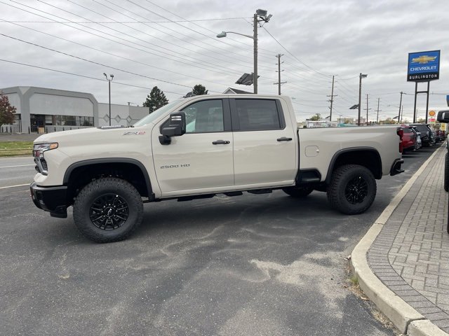 New 2026 Chevrolet Silverado 2500 ZR2 image 4