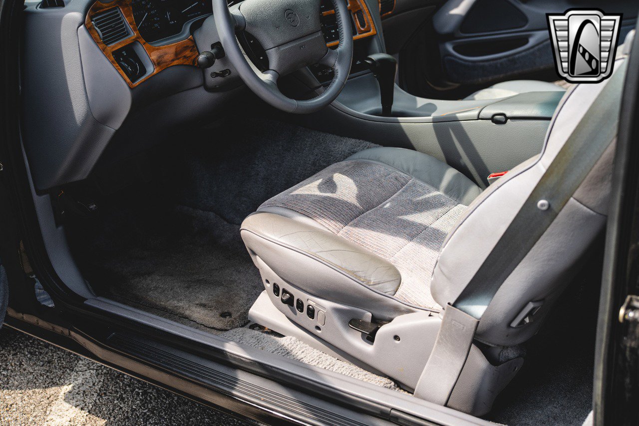 Used 1995 Mercury Cougar XR7 image 25