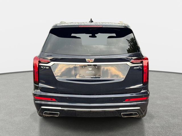 Used 2022 Cadillac XT6 Premium Luxury FWD image 4