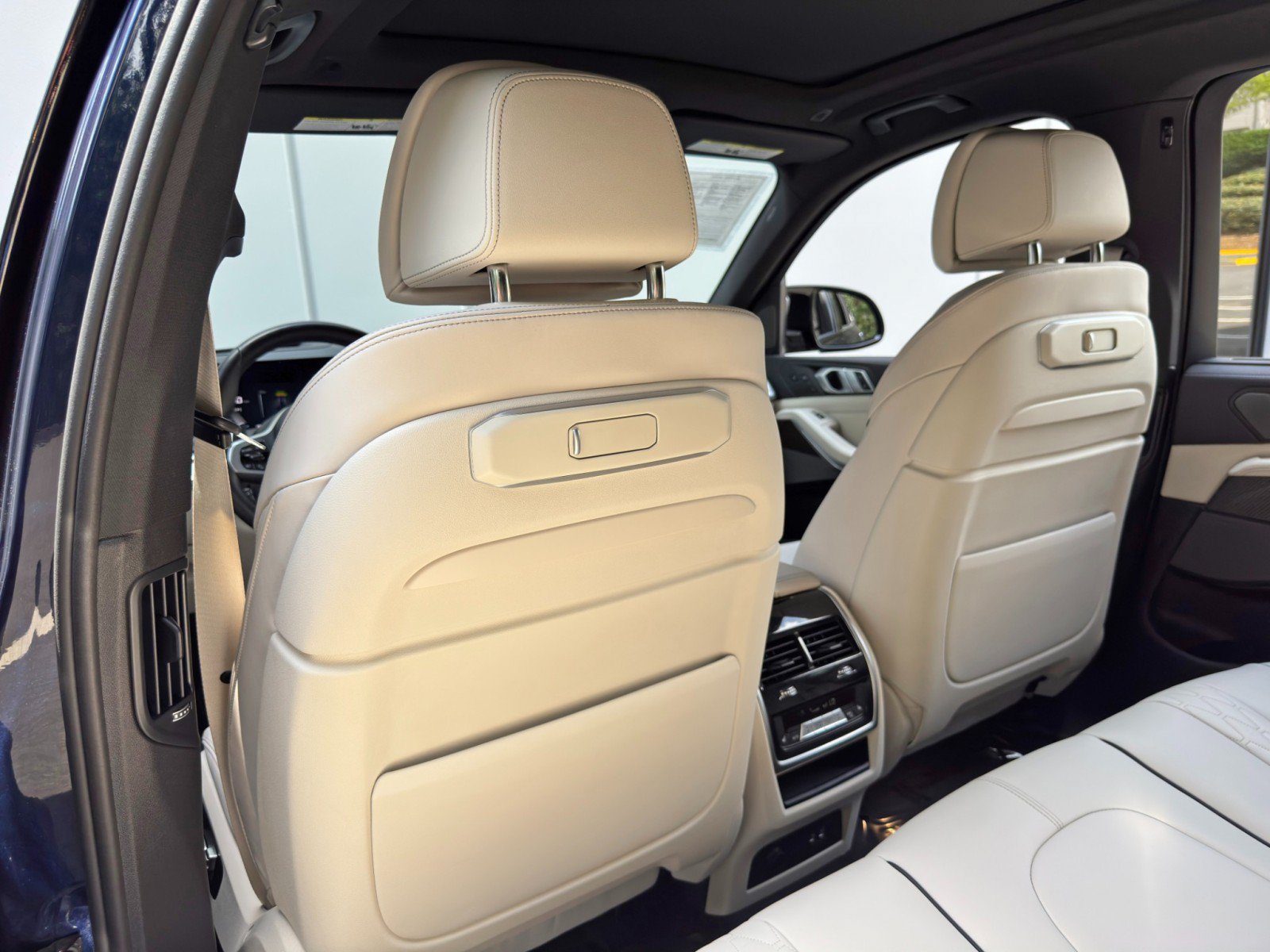 Used 2024 BMW X5 M60i w/ Executive Package AWD/4WD image 40