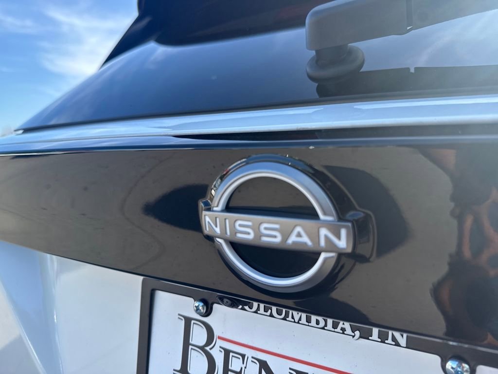 Used 2025 Nissan Kicks SR w/ SR Premium Package image 42