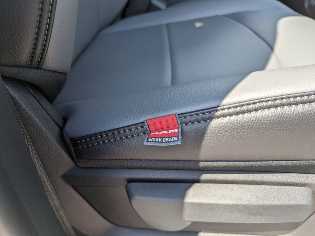 Used 2023 RAM 5500 Tradesman w/ Chrome Appearance Group image 39