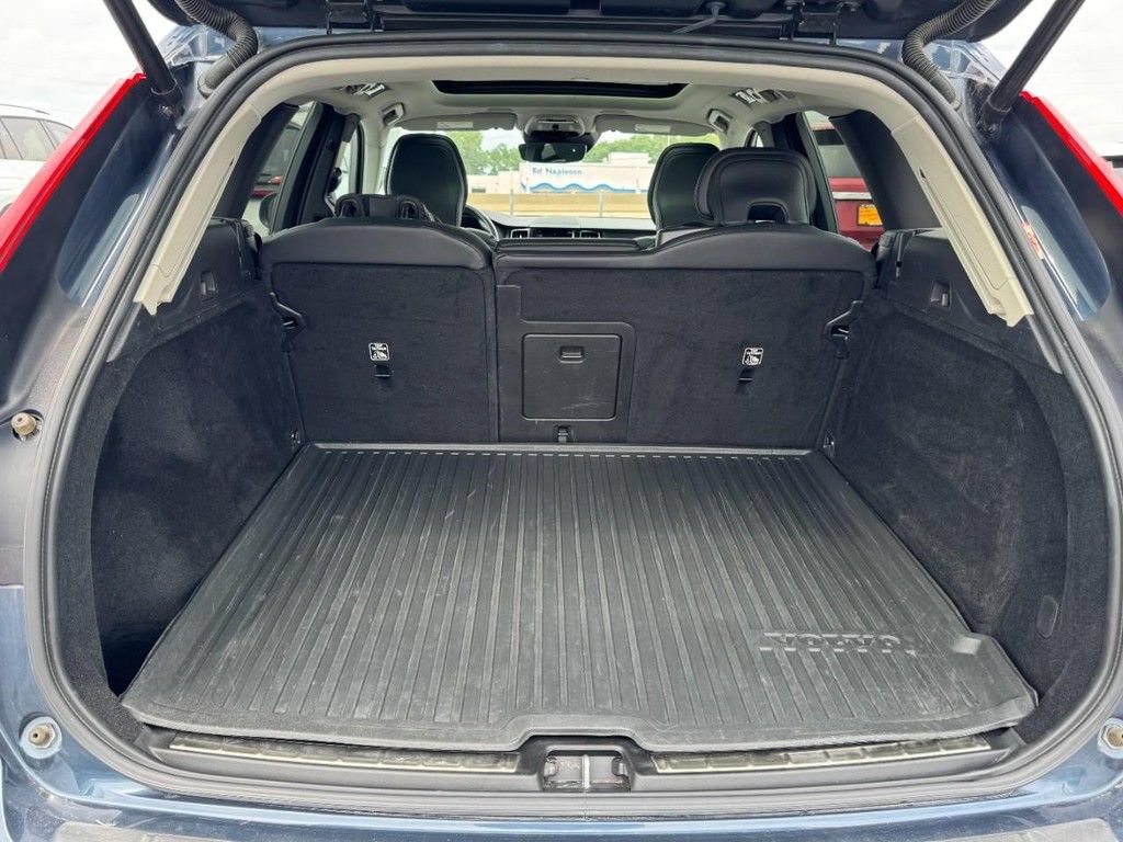 Used 2021 Volvo XC60 T5 Inscription AWD/4WD image 6