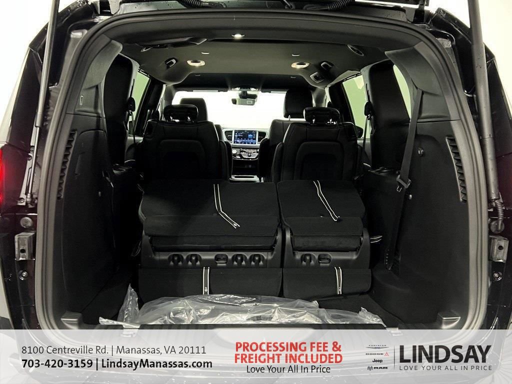 New 2026 Chrysler Voyager LX image 6