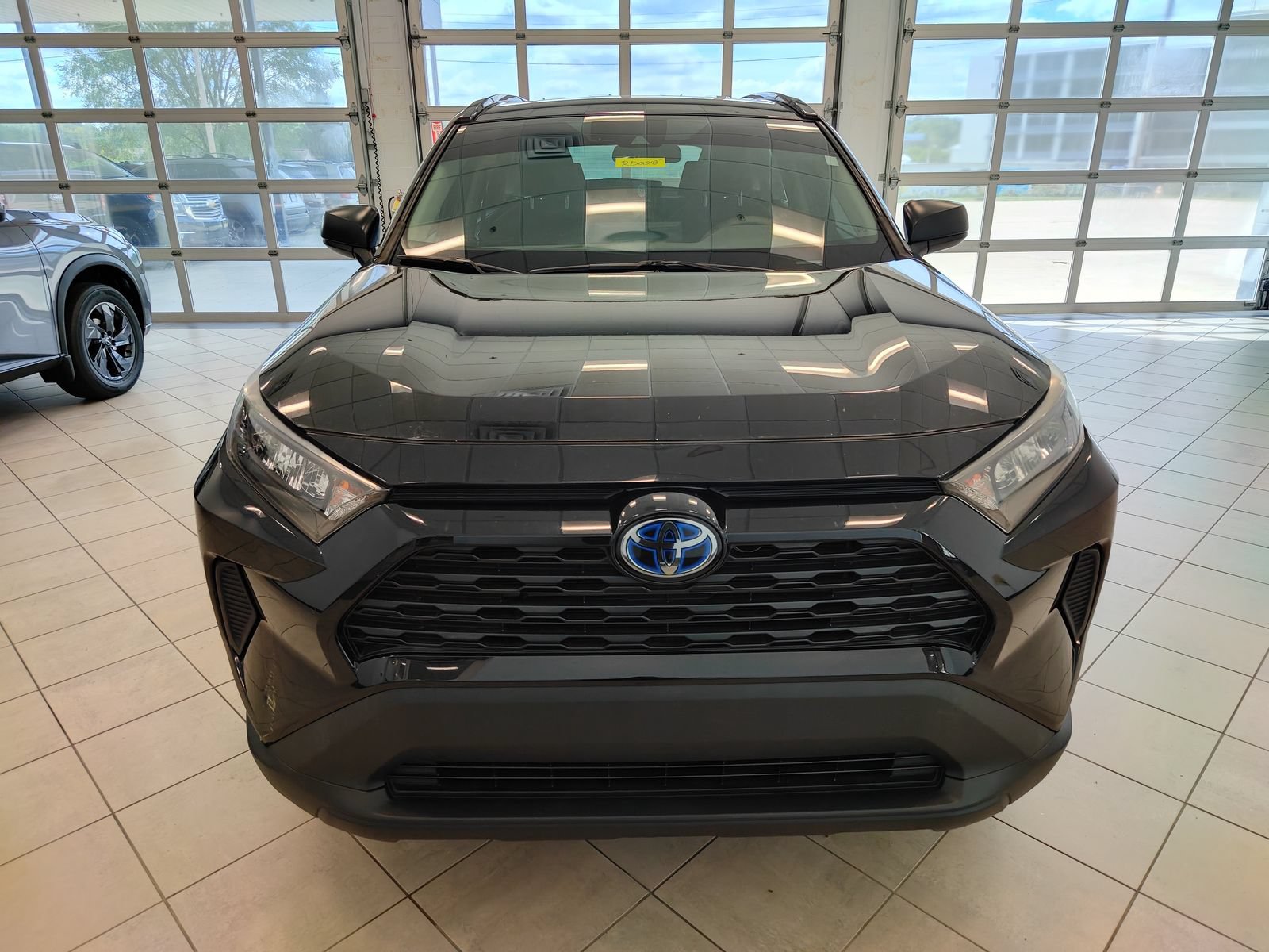 Used 2020 Toyota RAV4 LE w/ All Weather Liner Package AWD/4WD image 8