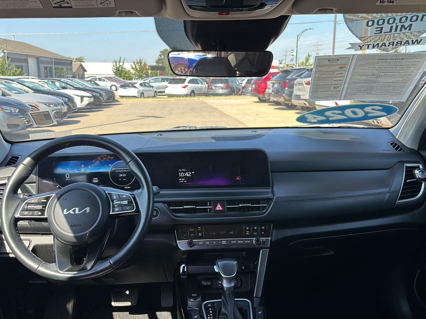 Used 2024 Kia Seltos EX FWD image 7