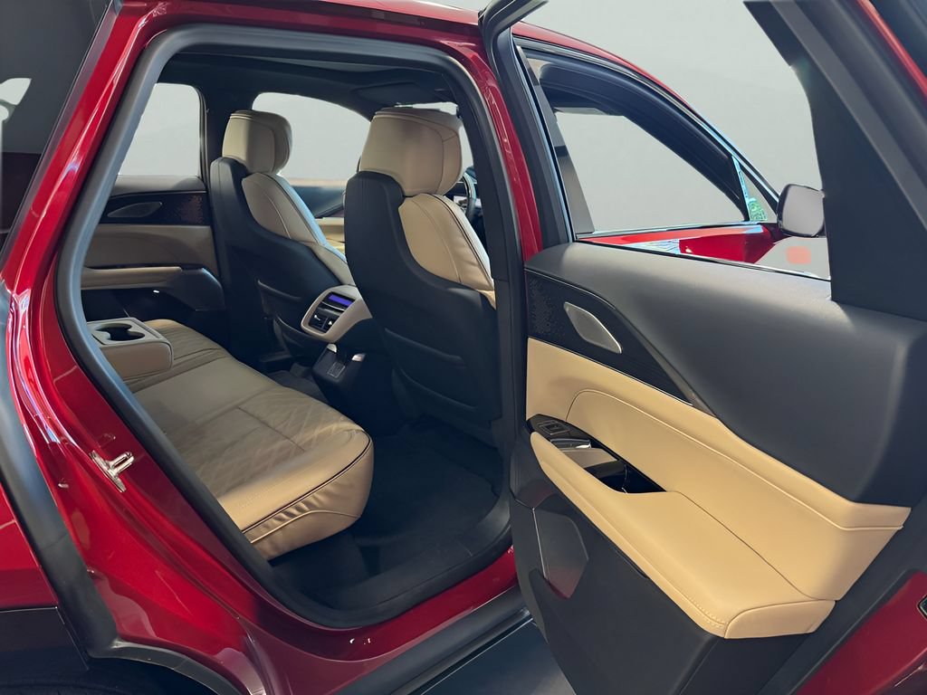 New 2025 Cadillac Lyriq Sport w/ Nappa Leather Package AWD/4WD image 12