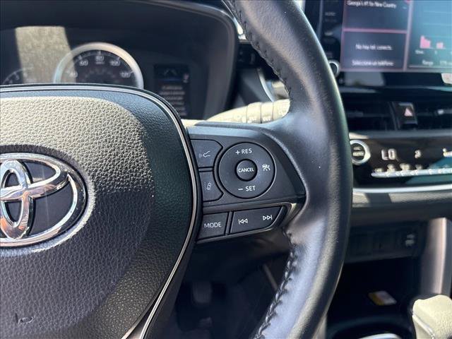 Used 2022 Toyota Corolla Cross LE w/ Moonroof Package FWD image 19