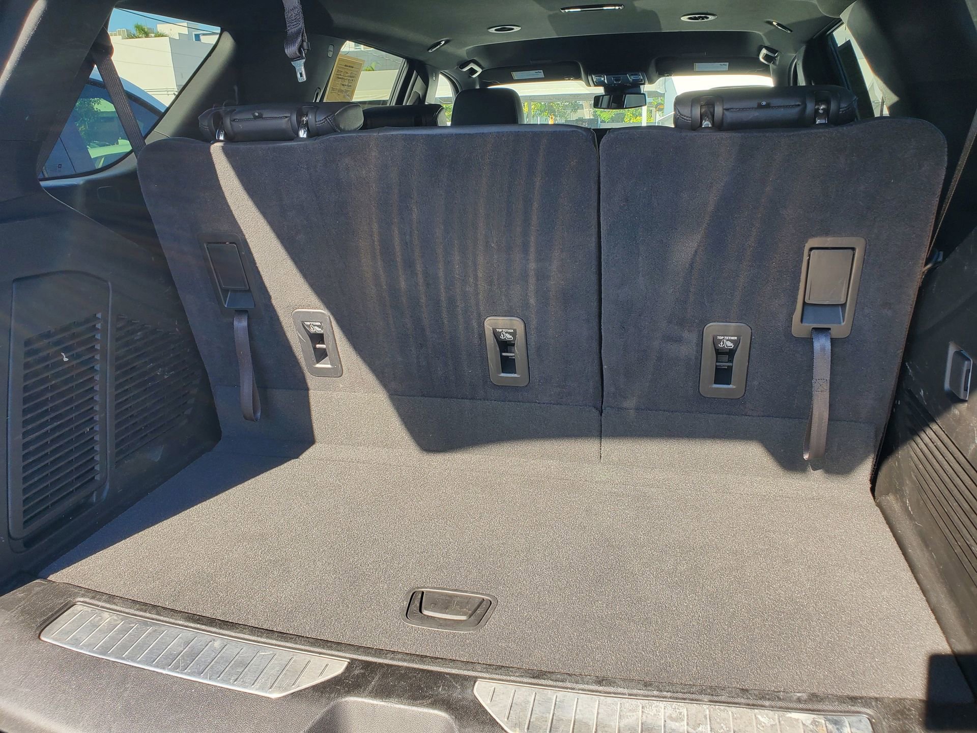 Used 2025 Chevrolet Tahoe Z71 image 7