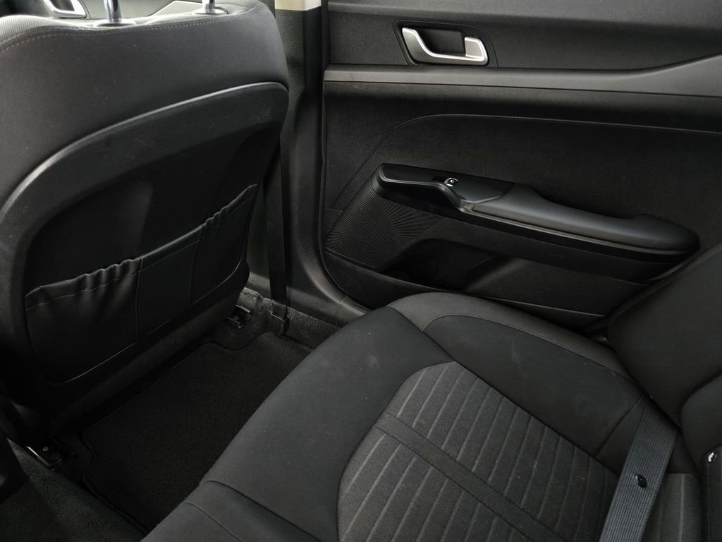 Used 2025 Kia K5 LXS image 12