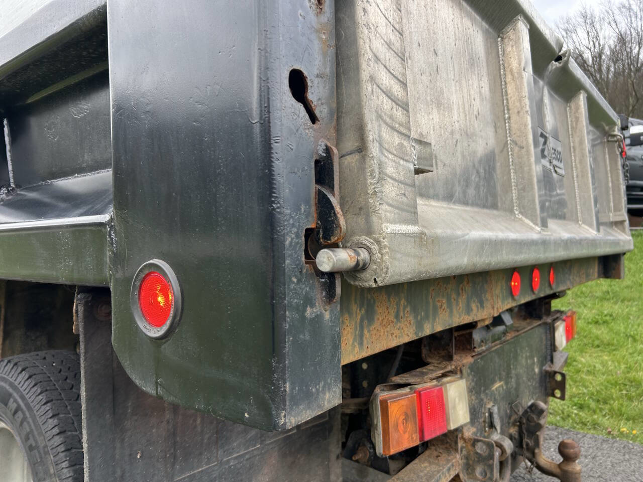 Used 2004 Chevrolet Silverado 3500 2WD Regular Cab image 29