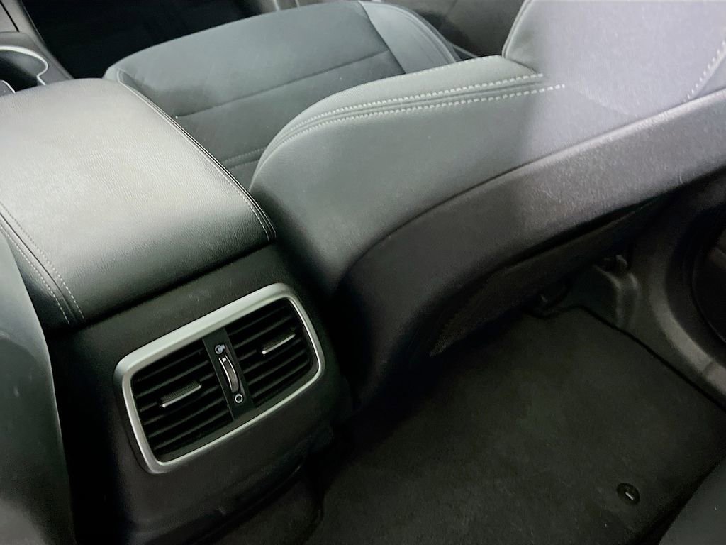 Used 2017 Kia Sorento L image 21