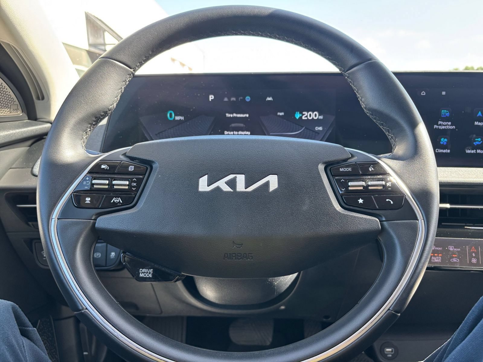 Used 2024 Kia EV6 Wind RWD image 33