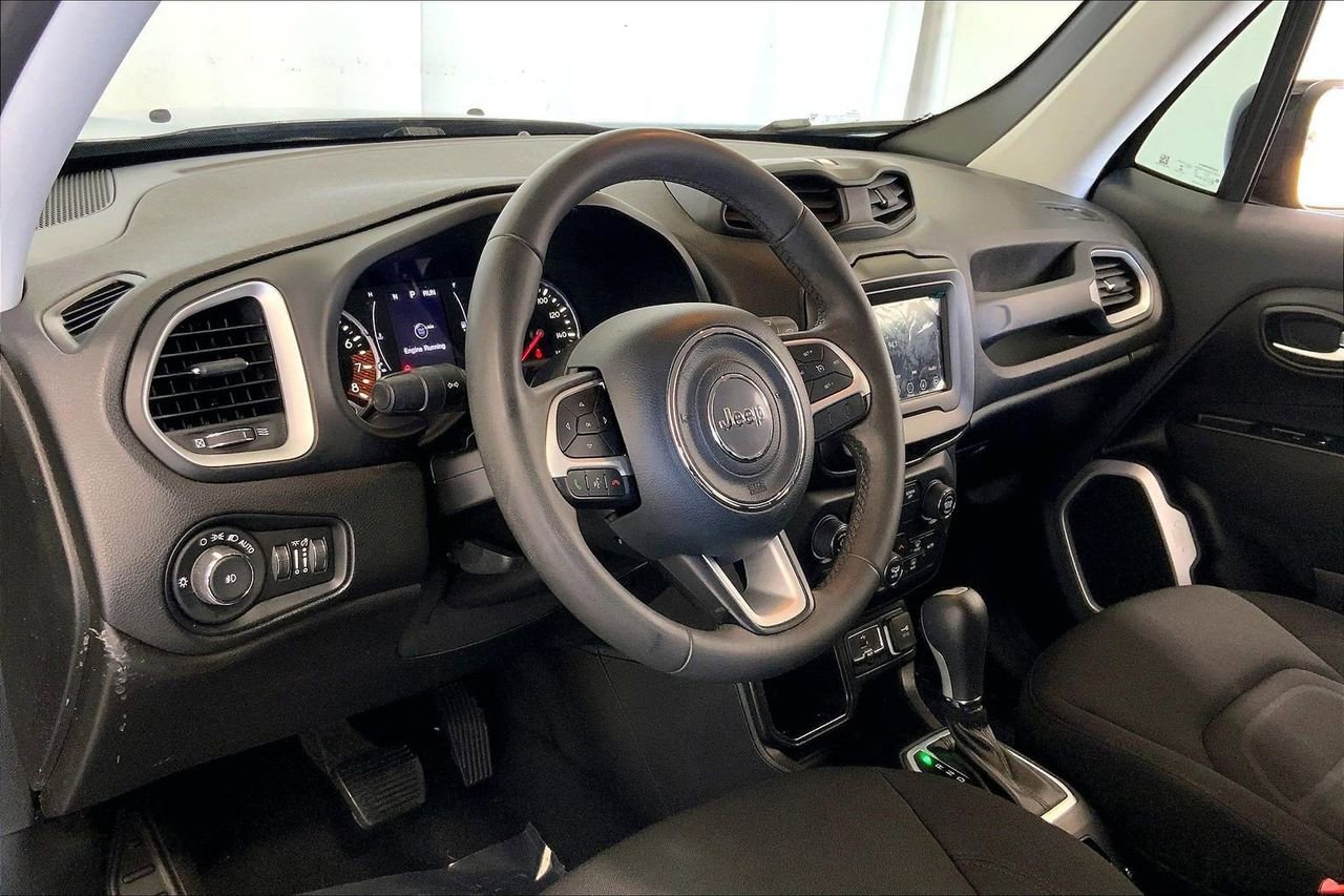 Used 2020 Jeep Renegade Latitude image 14