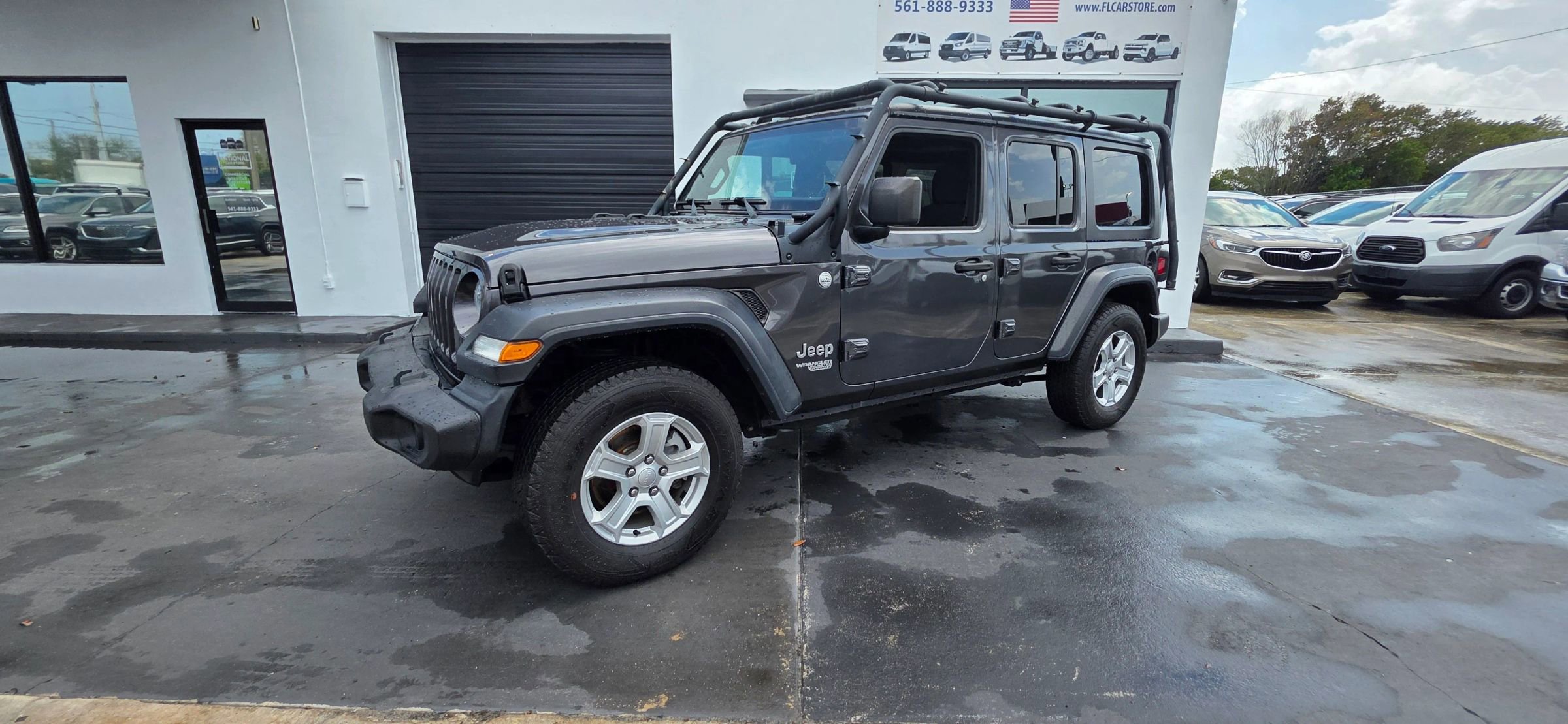 Used 2018 Jeep Wrangler Unlimited Sport w/ Technology Group AWD/4WD image 3